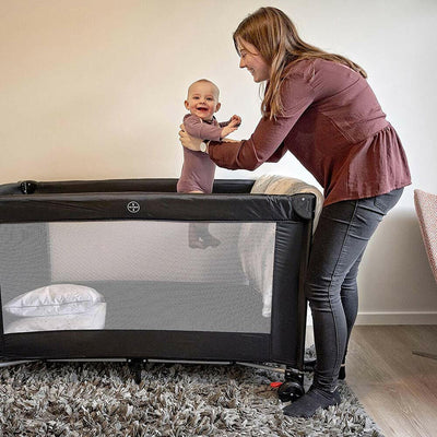 Patut voiaj cu saltea de infasat si bara de jucarii-1